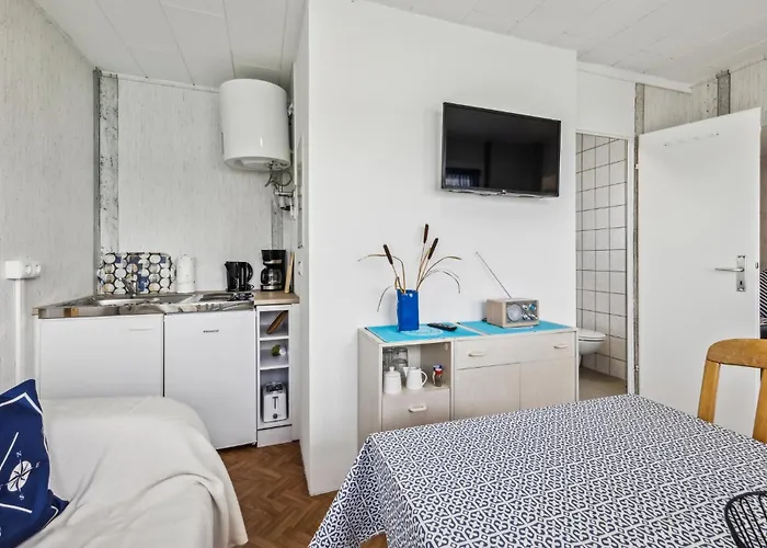 Semesterbostad Anker *